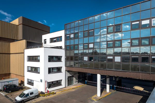 Chantier de ravalement de façade réalisé par SPRAS