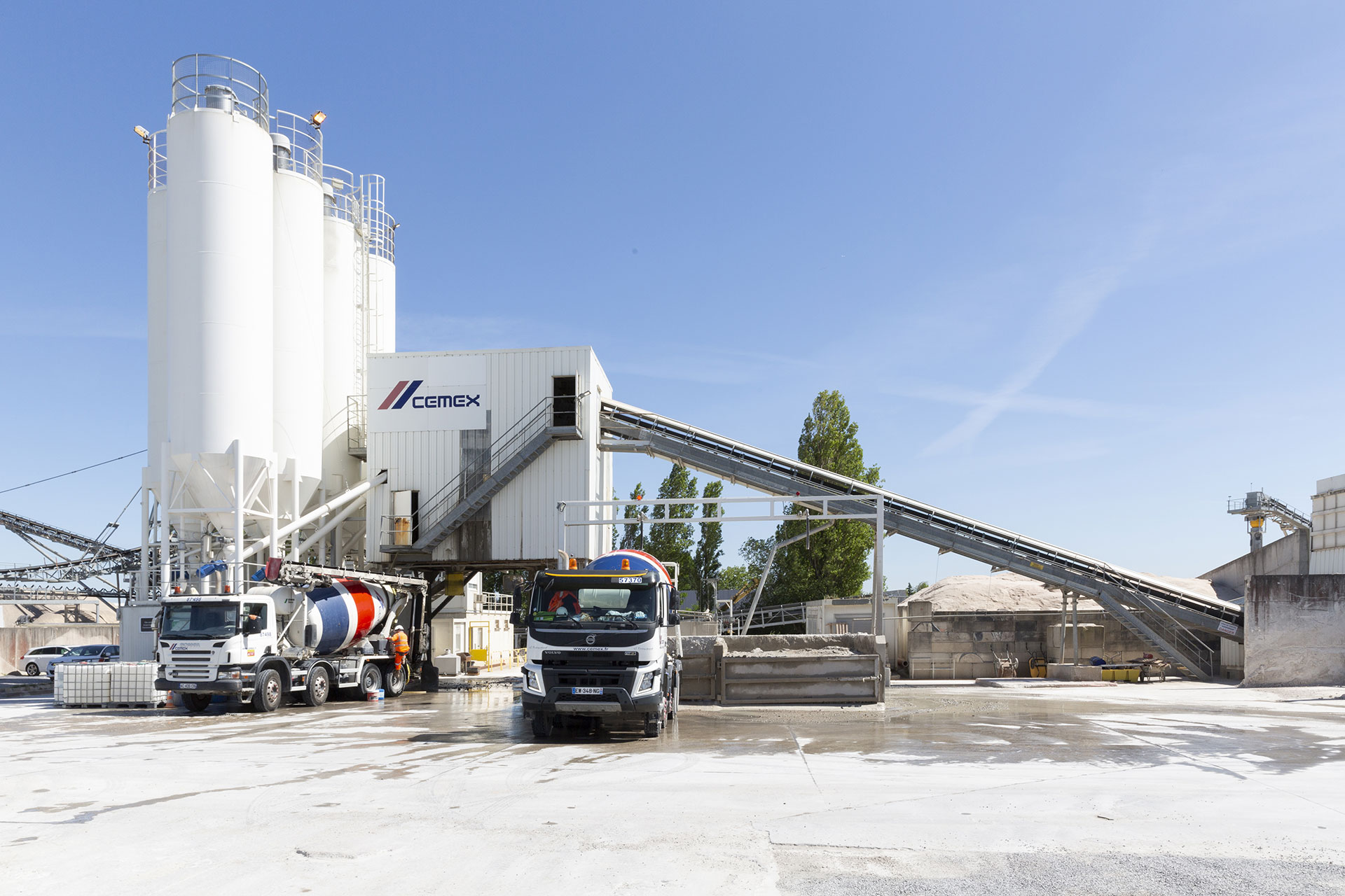 Application de peinture électrostatique sur structures métalliques